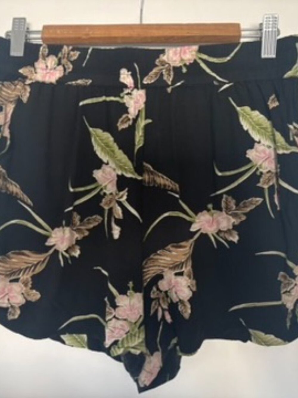 Drapey tropical shorts